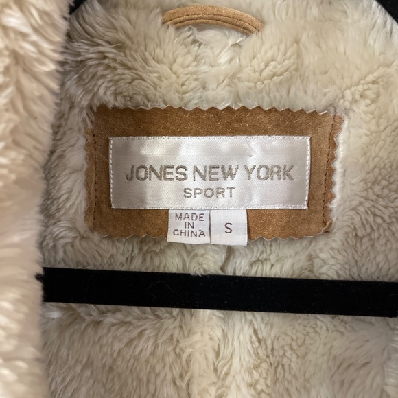 Leather and shearling vest - Picture 3 of 9